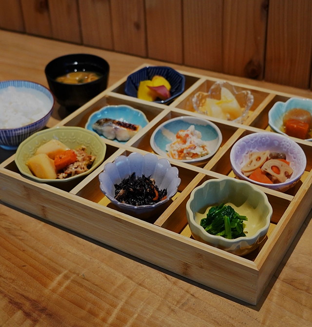 멋진 아침 시간을 장식하는 화려한 아침 식사